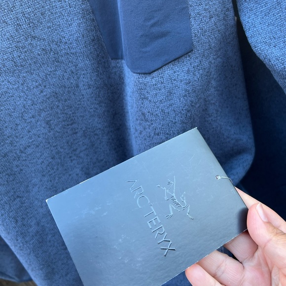 Women’s arc’teryx sweater - Picture 4 of 11